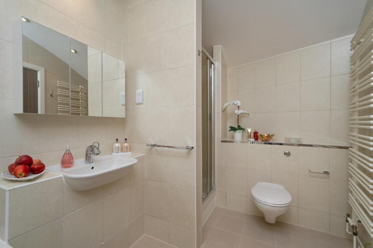 Huge & Central 3 Bedr, 4 Beds, 2,5 Bath Covent Gdn London Luaran gambar